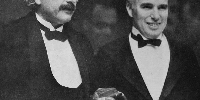 Albert_Einstein_and_Charlie_Chaplin_City_Lights_premiere
